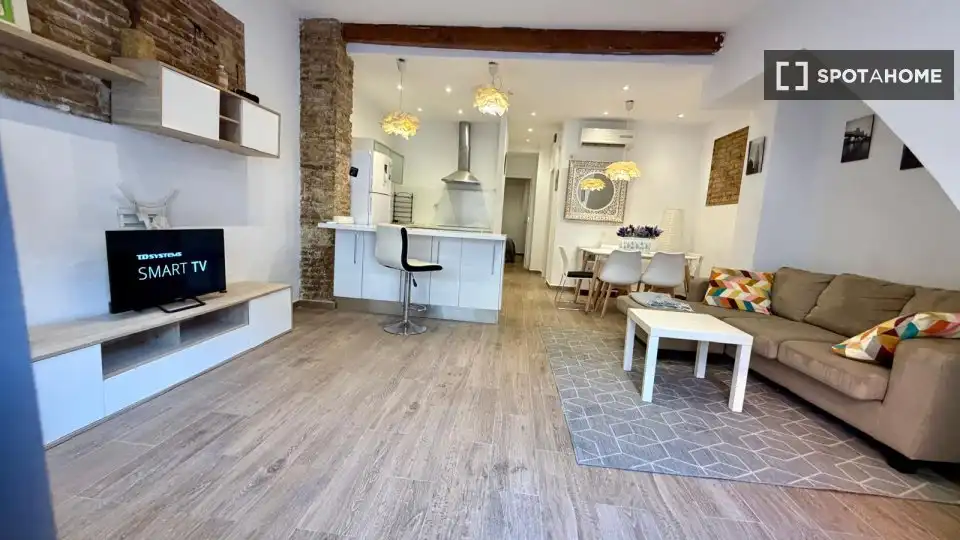 Living room of Flat for rent in Valencia  with Air Conditioner, Heating and Furnished