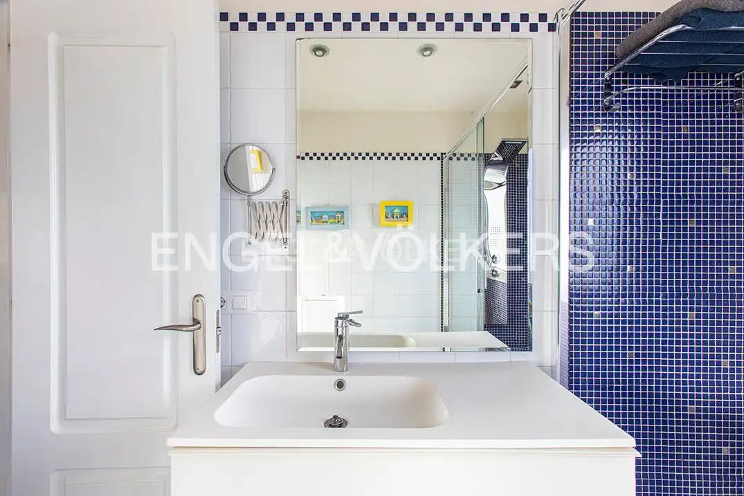Baño de Casa o chalet en venta en Gijón  con Calefacción, Jardín privado y Terraza