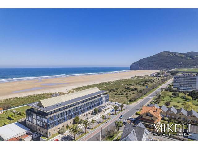 Casa-chalet en Venta en Berría Primera en Santoña