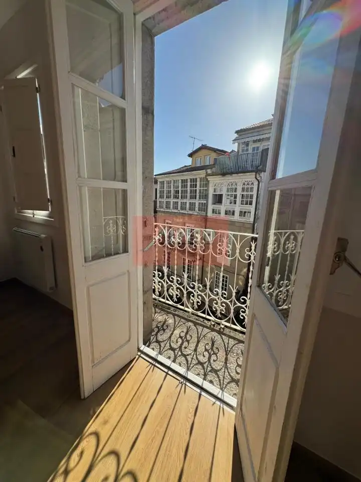 Terrassa de Apartament de lloguer en Ourense Capital  amb Calefacció i Moblat