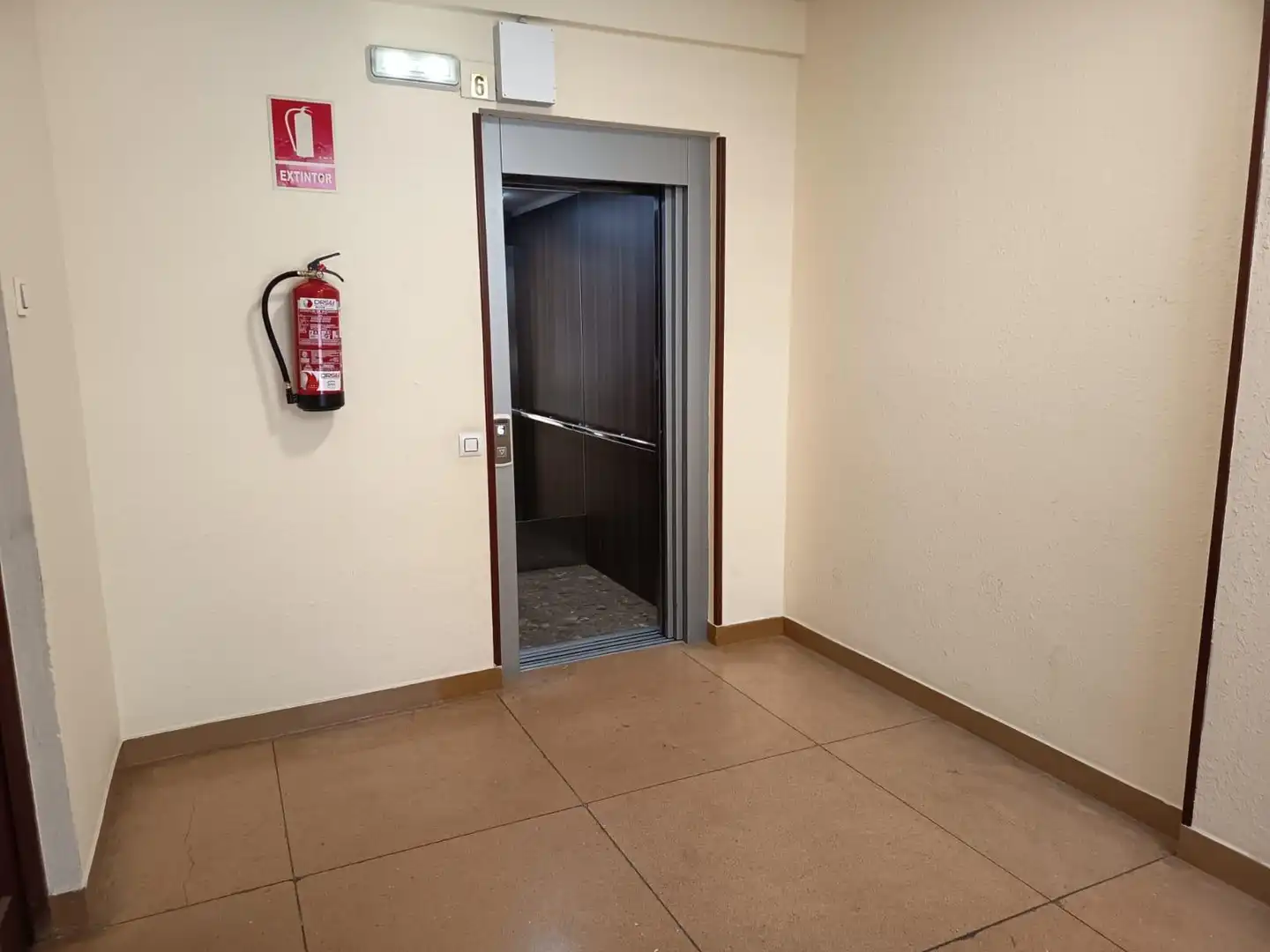 Piso en venta en Avilés con Calefacción y Terraza