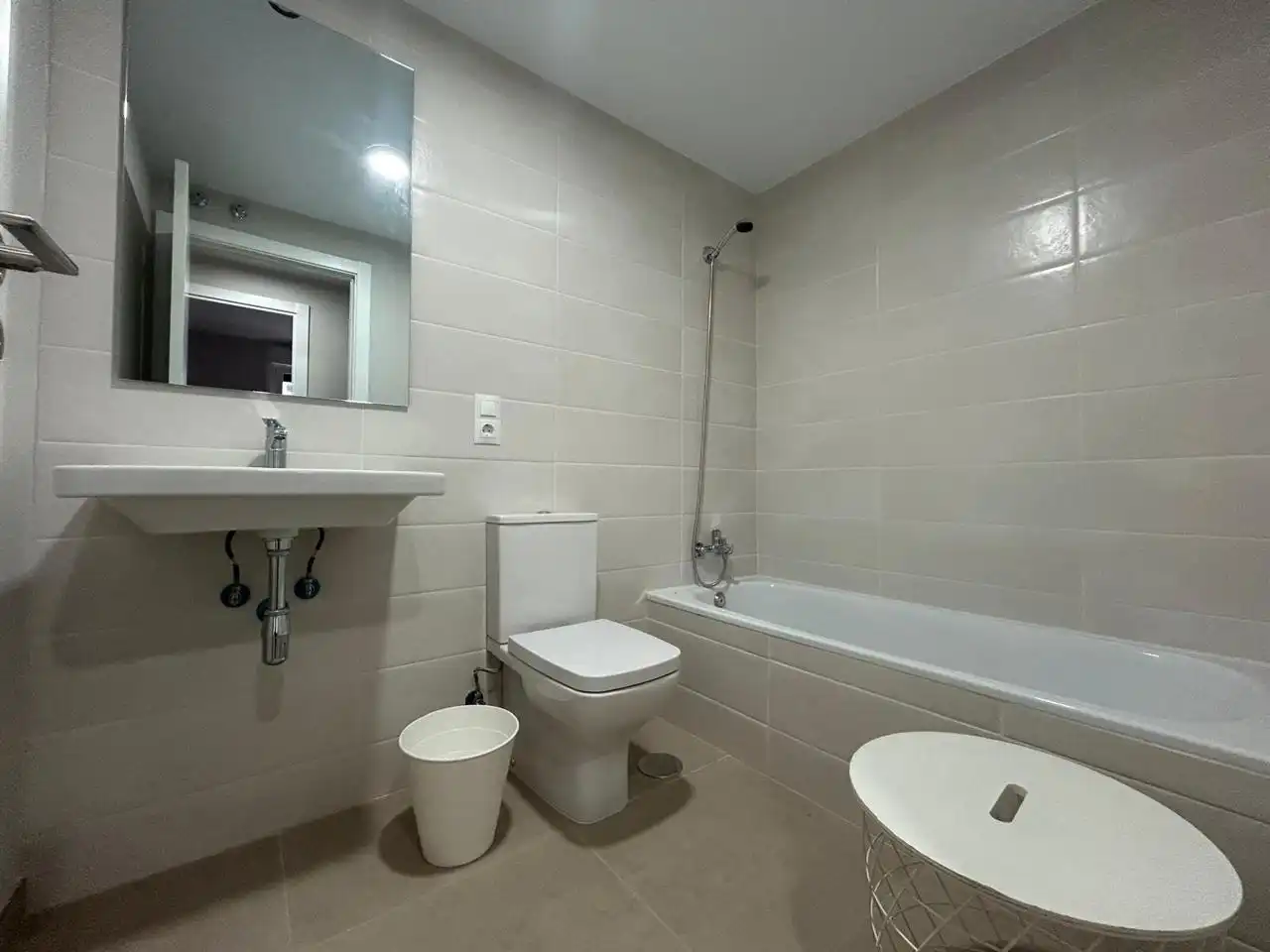 Appartement avec ascenseur à louer à Entrenúcleos, imagen 15