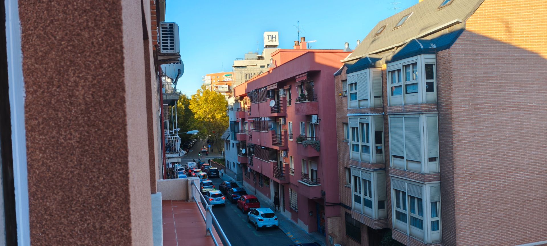 Vista exterior de Pis en venda en  Madrid Capital amb Calefacció, Parquet i Terrassa