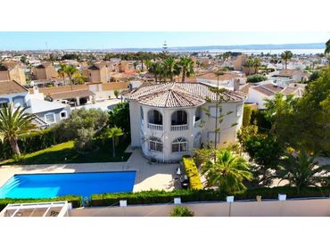 Maison avec piscine à vendre à Calle Flecha