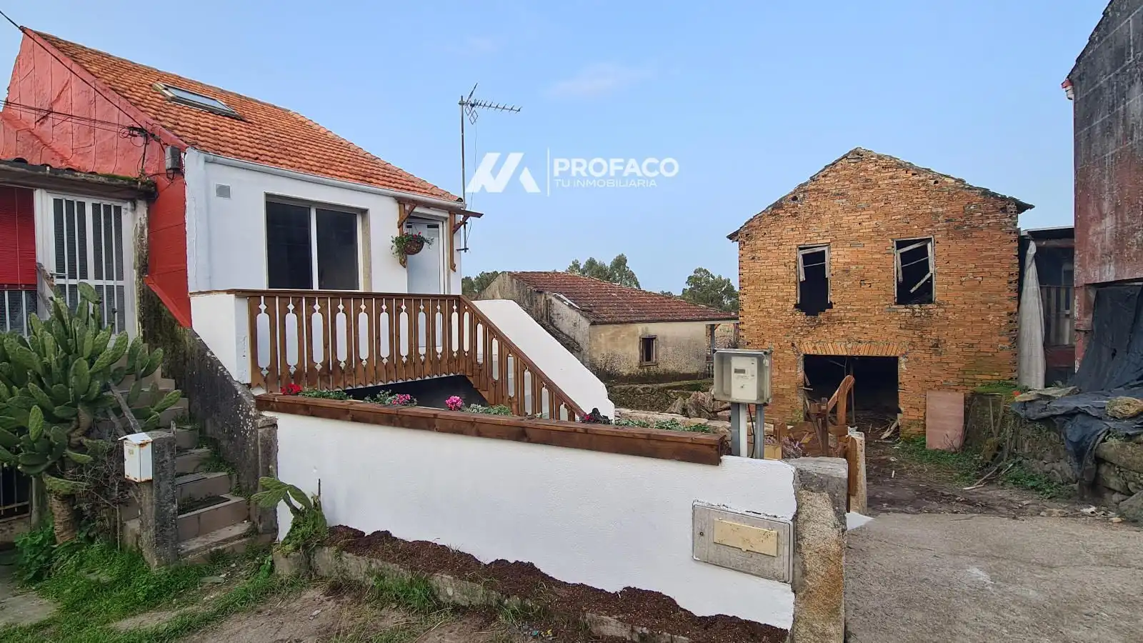 Vista exterior de Casa o chalet en venta en O Carballiño   con Calefacción