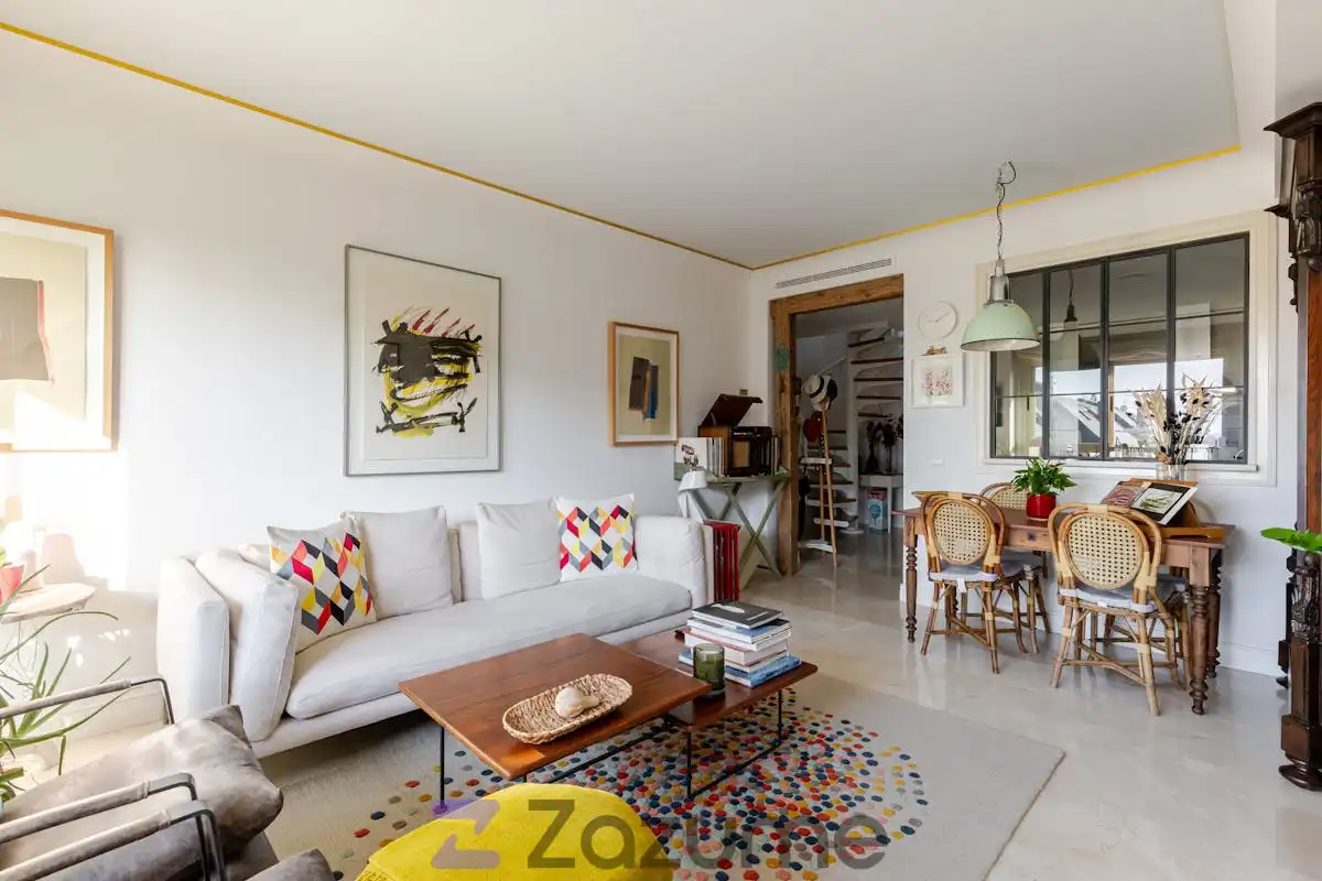 Living room of Flat for rent in Pozuelo de Alarcón  with Air Conditioner, Heating and Parquet flooring