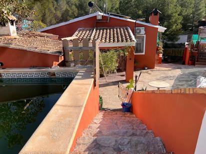 Vista exterior de Casa o xalet en venda en Pedralba amb Aire condicionat, Calefacció i Jardí privat