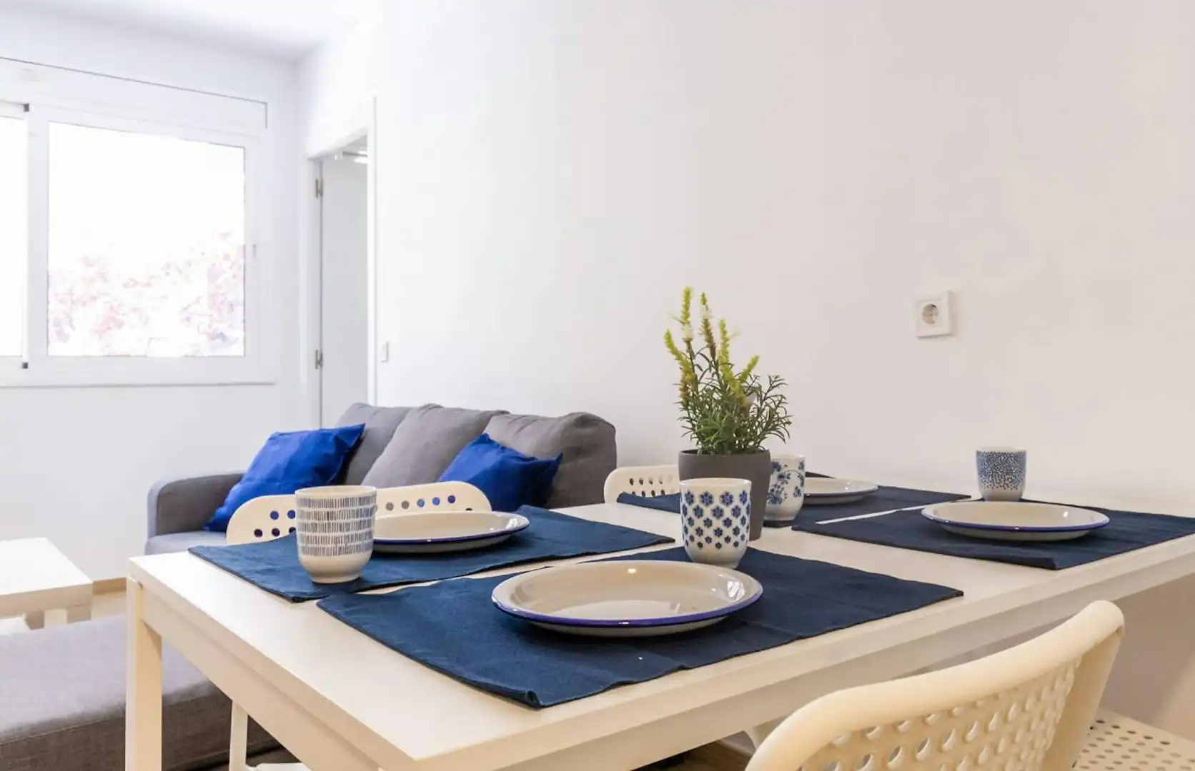 Dining room of Flat for rent in Barcelona  with Air Conditioner, Heating and Furnished