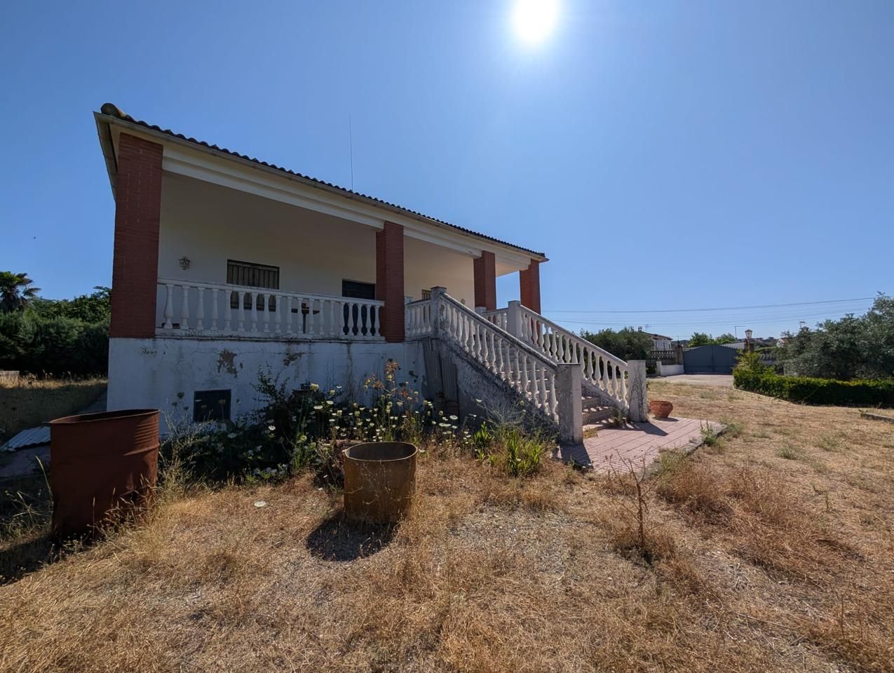Vista exterior de Finca rústica en venda en Linares amb Jardí privat, Traster i Piscina