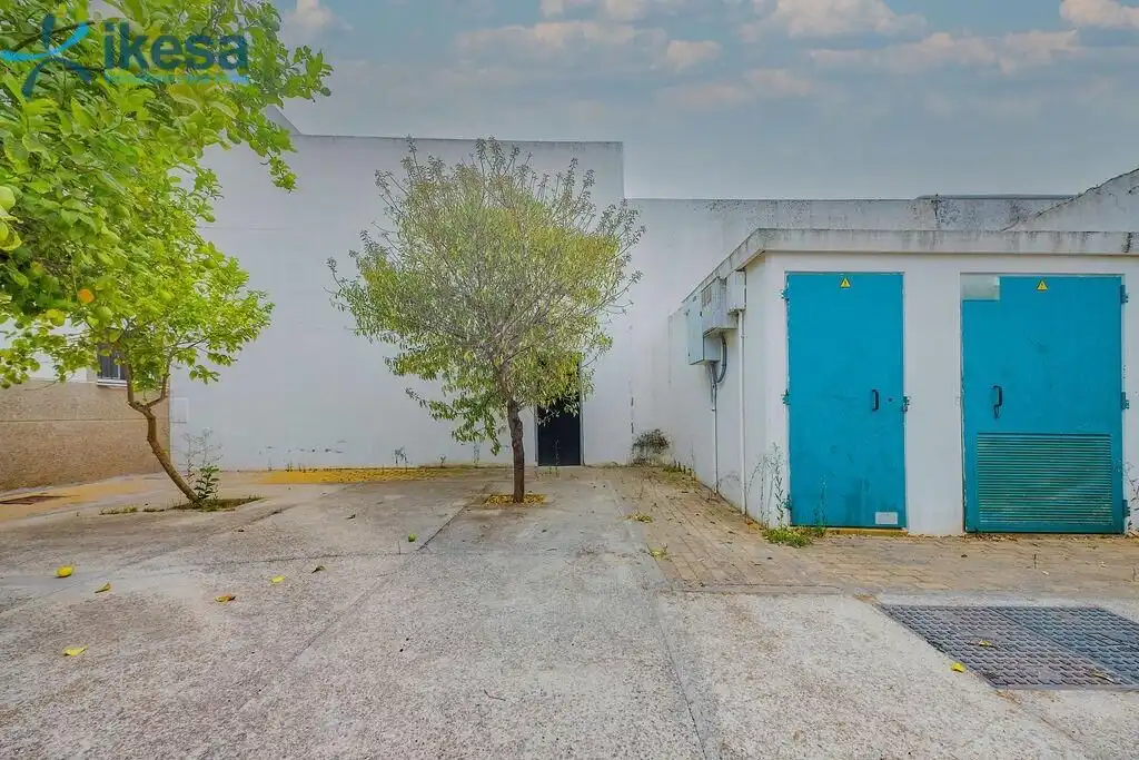 Local comercial en venta en Bollullos Par del Condado