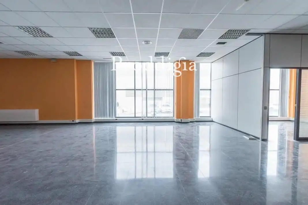 Oficina de alquiler en L'Hospitalet de Llobregat con Aire acondicionado y Calefacción