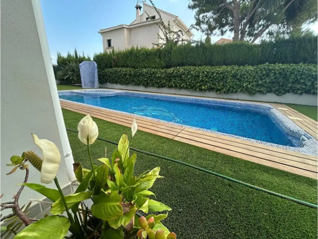 Piscina de Casa o xalet en venda en Gandia amb Aire condicionat, Jardí privat i Terrassa
