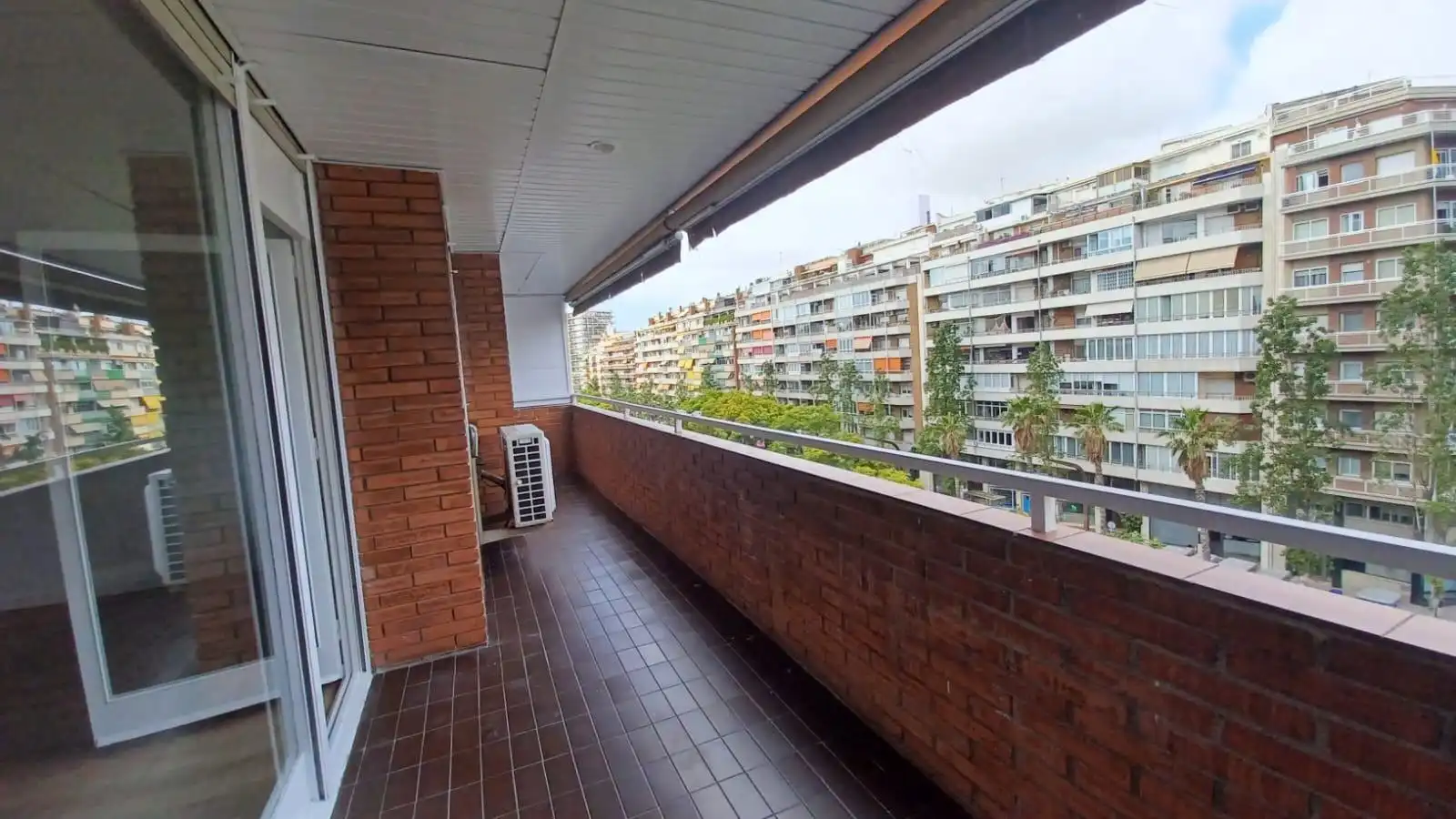 Balcony of Flat for rent in Barcelona  with Heating, Parquet flooring and Terrace