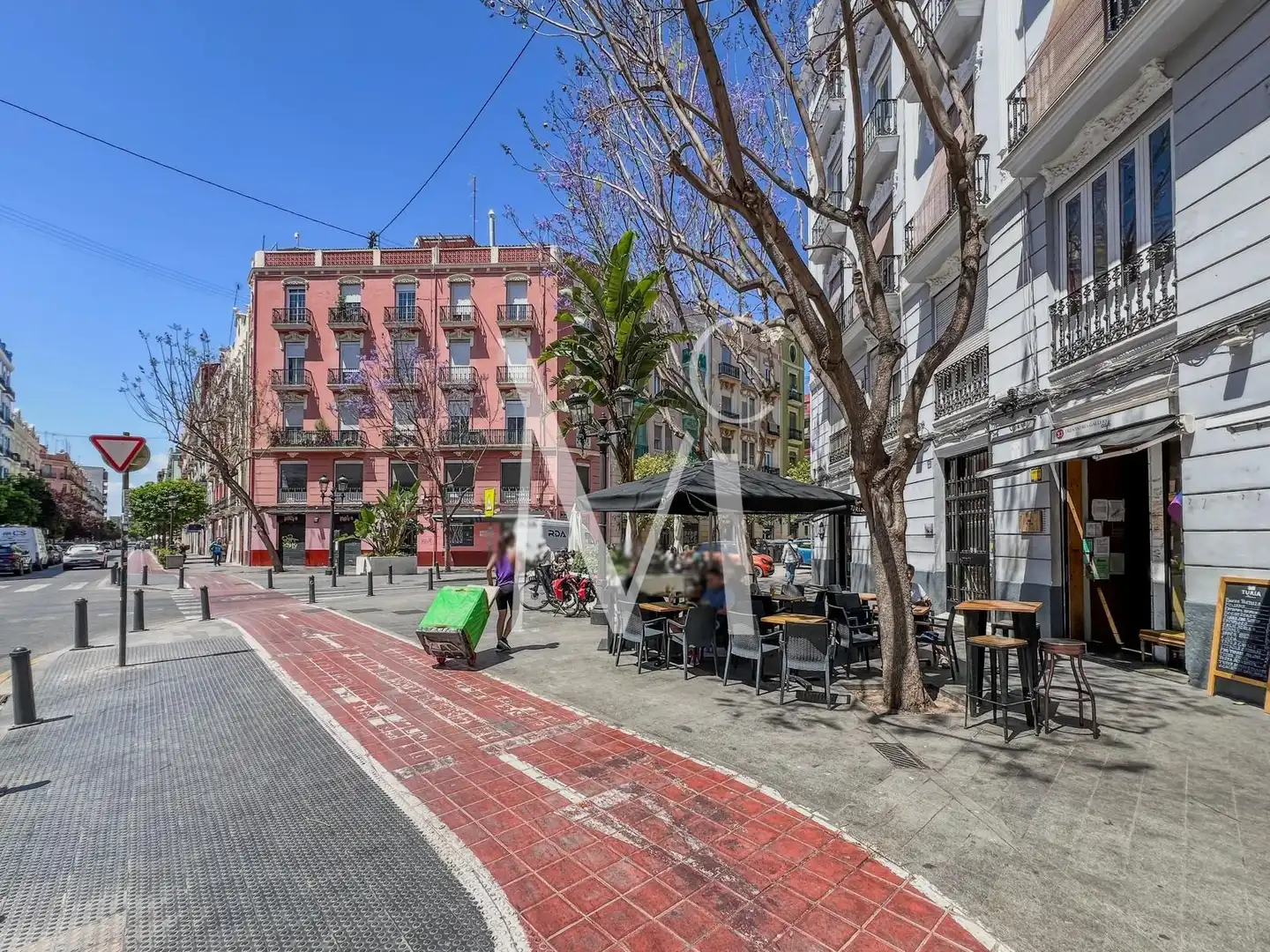 Vista exterior de Local de lloguer en Valencia