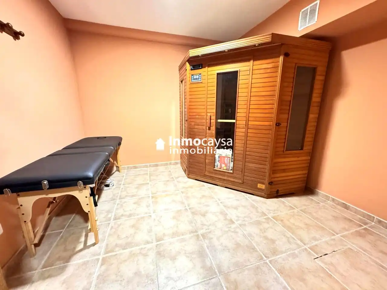 Casa o chalet en venta en Novelé  / Novetlè con Aire acondicionado, Terraza y Piscina