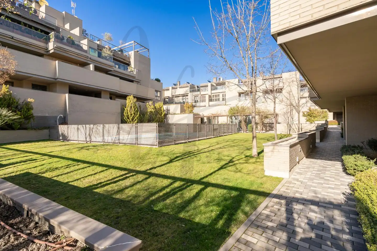 Vista exterior de Ático en venta en San Sebastián de los Reyes con Aire acondicionado, Calefacción y Terraza