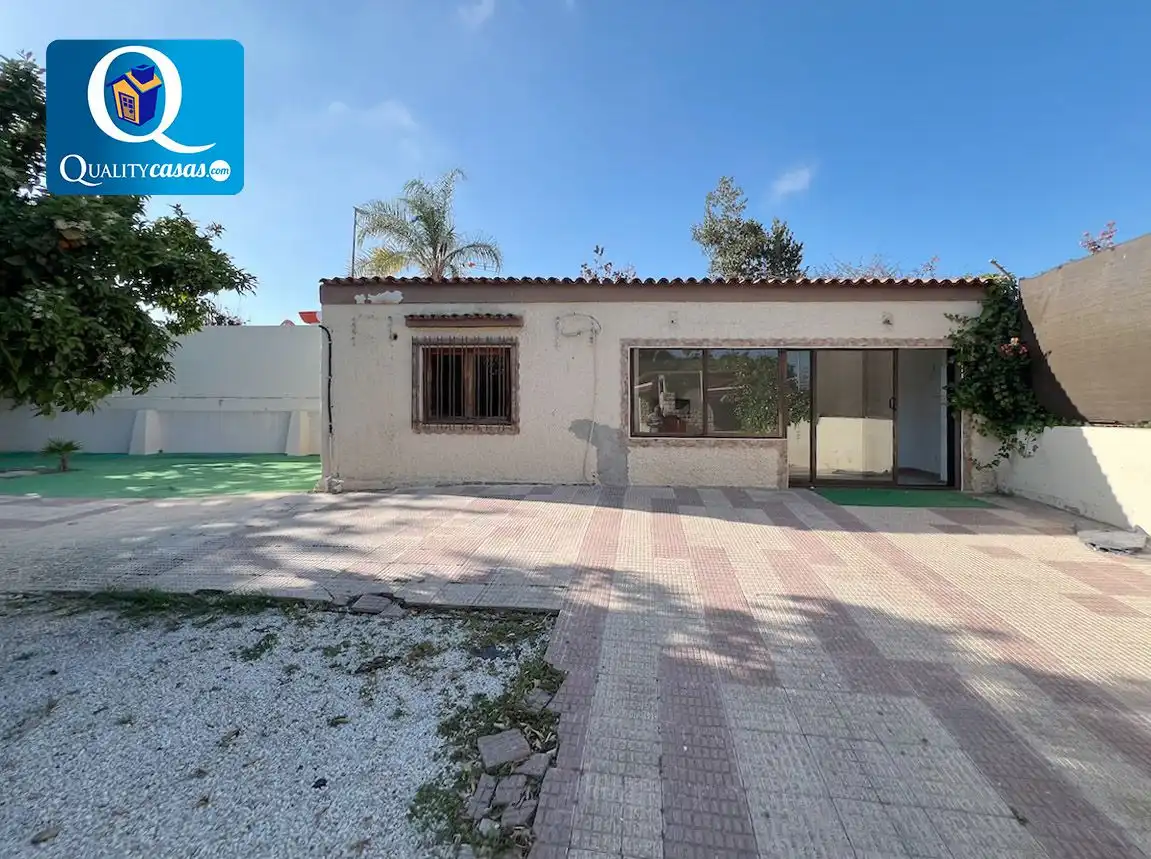 Vista exterior de Casa o xalet en venda en Alicante / Alacant amb Terrassa i Traster