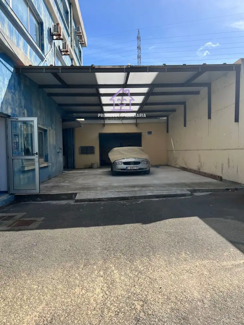 Parking de Nave industrial de alquiler en Arteixo