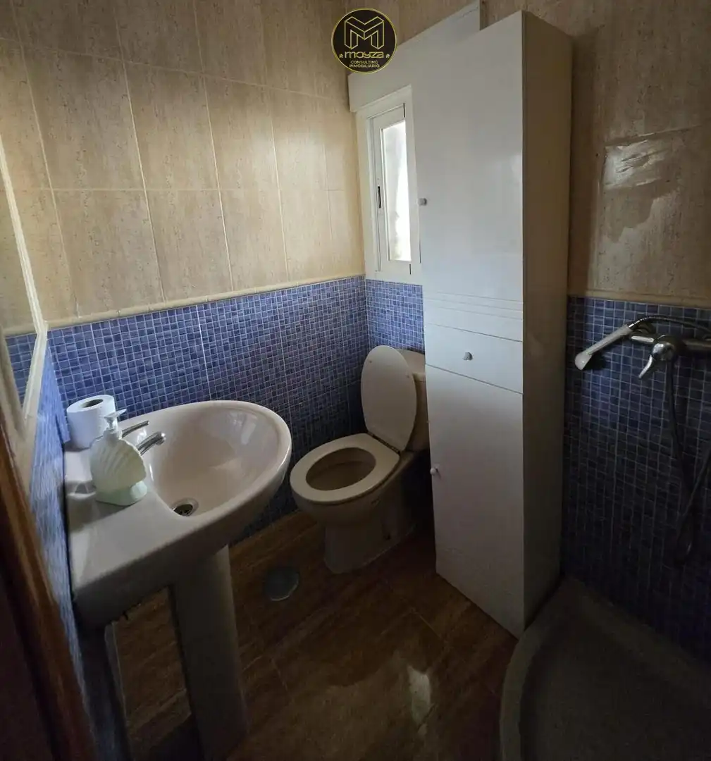 Bany de Casa o xalet en venda en Jaén amb Aire condicionat, Traster i Piscina