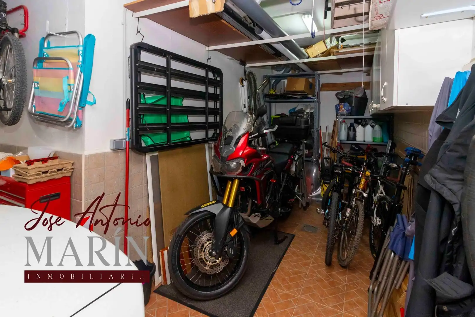 Casa adosada en venta en Badajoz con Aire acondicionado, Calefacción y Trastero
