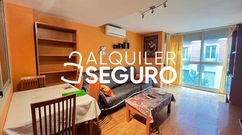 Foto 2 de Piso de alquiler en De Ntra Sra del Pilar, Sol, Madrid