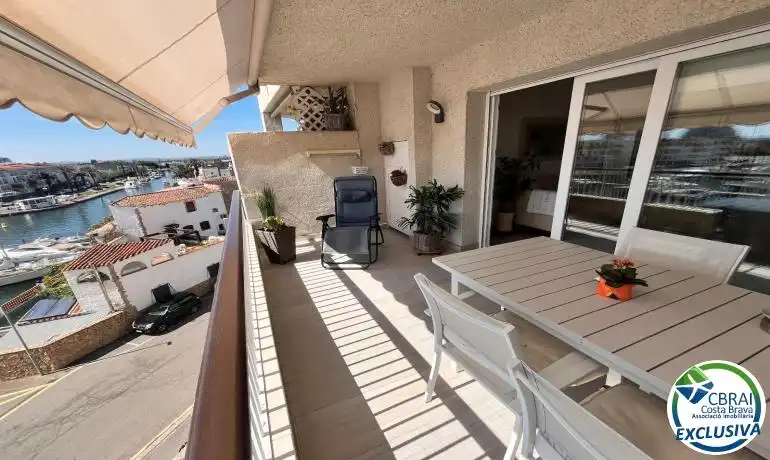Terrassa de Apartament en venda en Empuriabrava amb Aire condicionat, Calefacció i Moblat