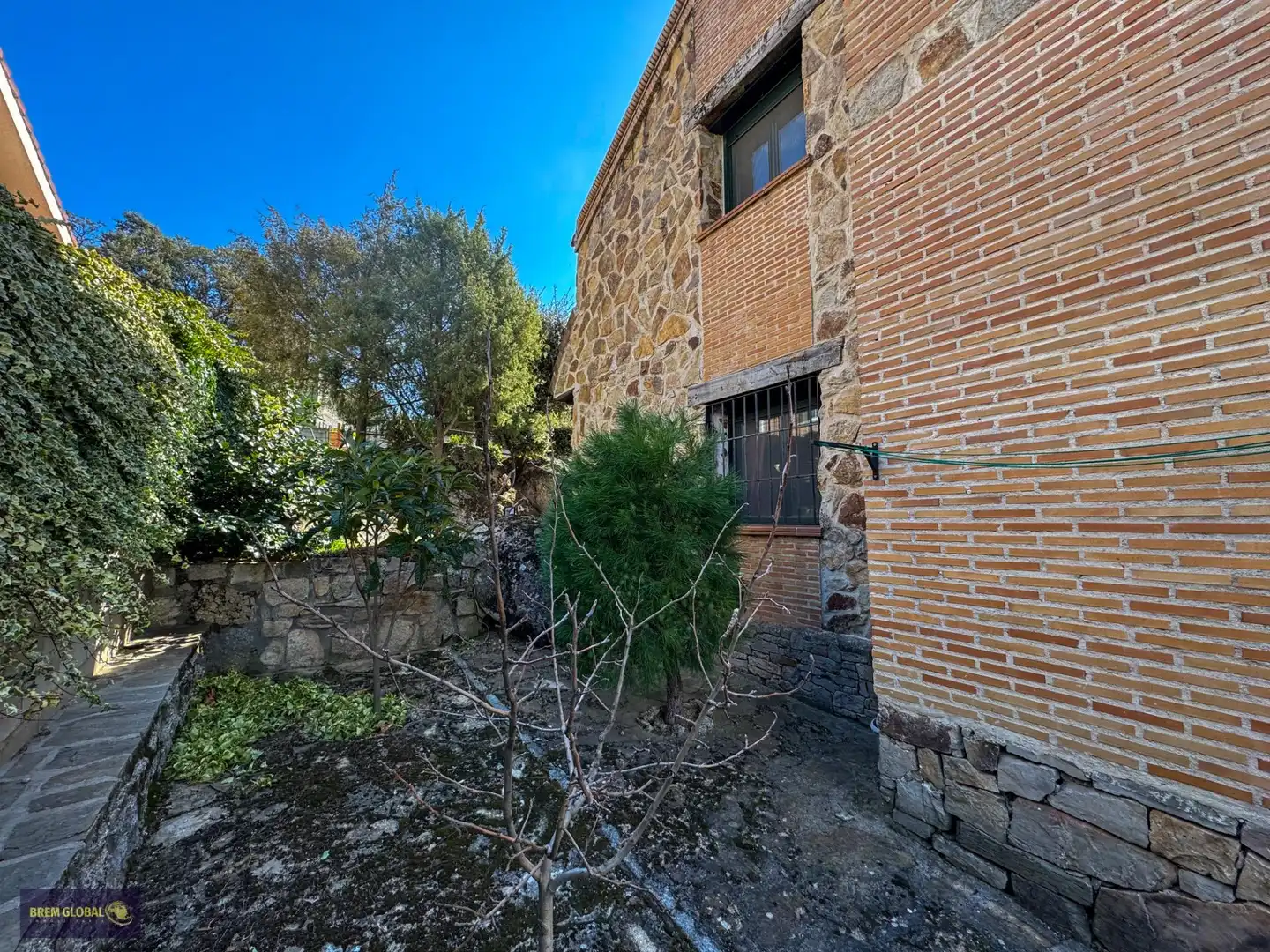 Exterior view of Houses for sale in Navalafuente  with Heating, Private garden and Storage room