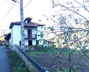 Vista exterior de Finca rústica en venda en Grado amb Jardí privat, Parquet i Traster