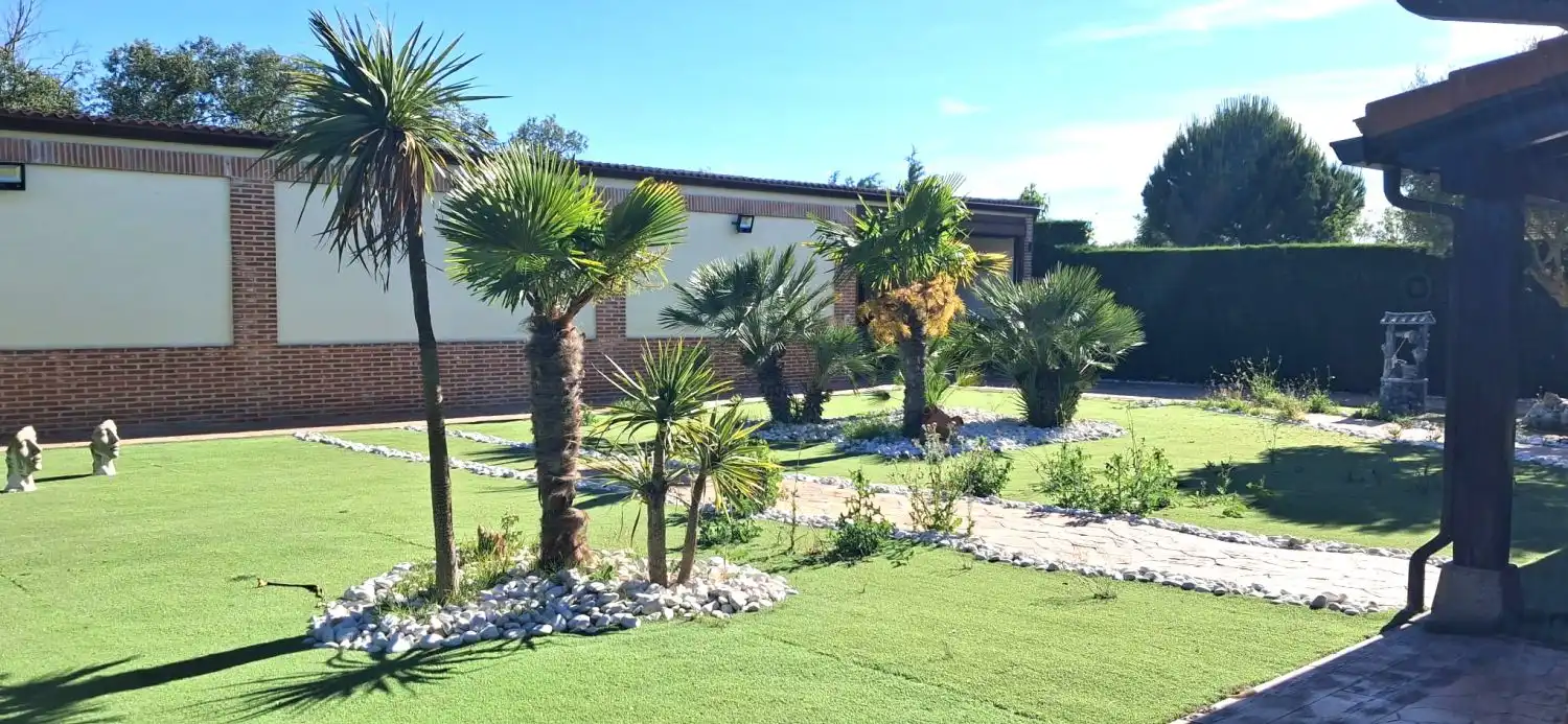 Jardí de Casa o xalet en venda en Villanueva de Duero amb Calefacció, Jardí privat i Traster
