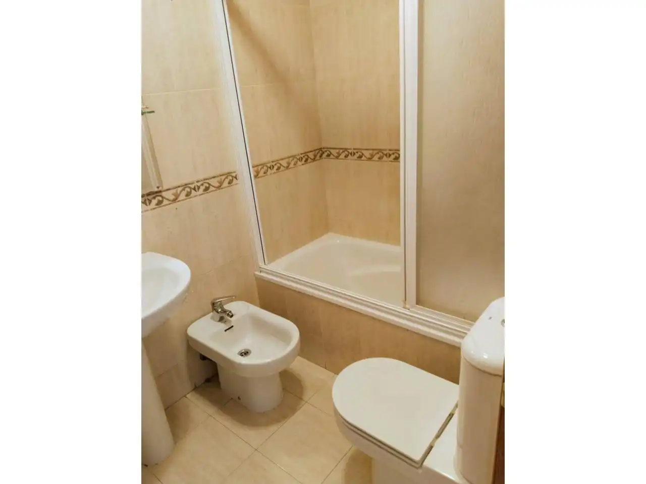 Baño de Piso en venta en Burgos con Calefacción y Amueblado