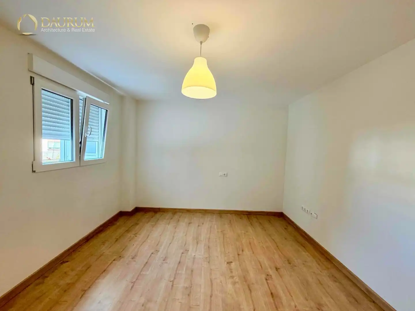 Wohnung zum Verkauf in Almussafes mit Klimaanlage, Terrasse und Abstellraum