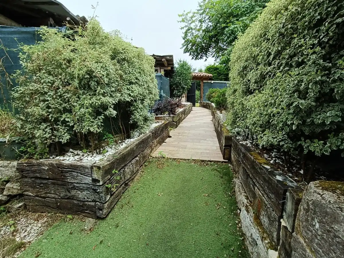 Terrassa de Casa adosada en venda en Llanes amb Calefacció, Jardí privat i Terrassa
