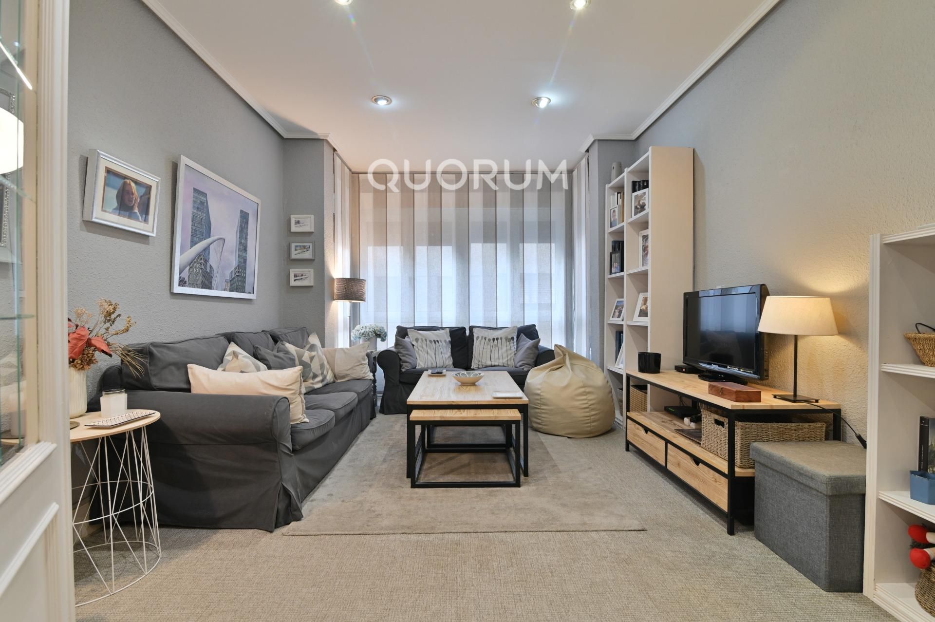 Sala d'estar de Pis en venda en Getxo  amb Calefacció