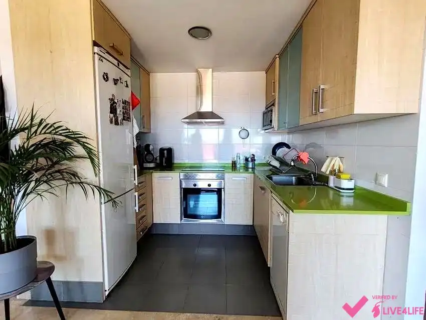 Küche von Wohnung zur Miete in Valencia mit Klimaanlage, Terrasse und Möbliert