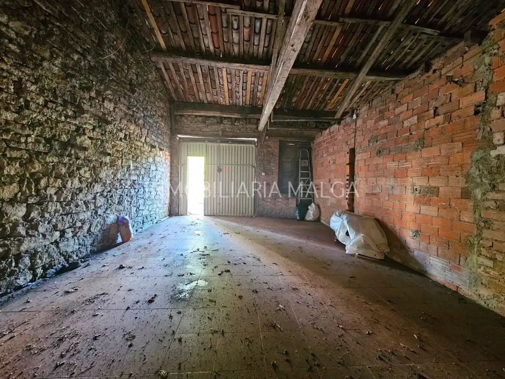 Commercial properties for sale in Colunga