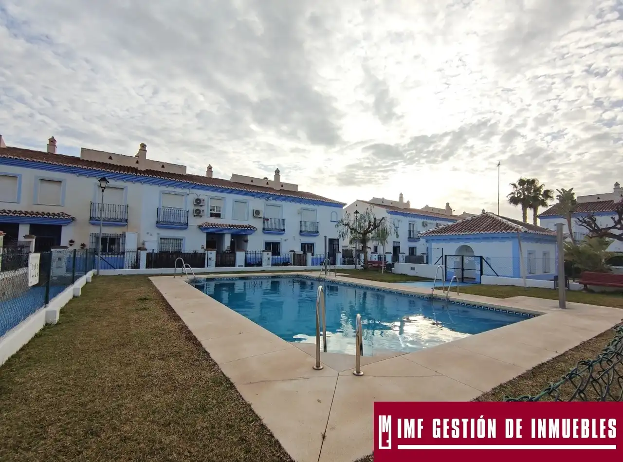 Exterior view of Houses for sale in Vélez-Málaga  with Terrace, Swimming Pool and Community pool
