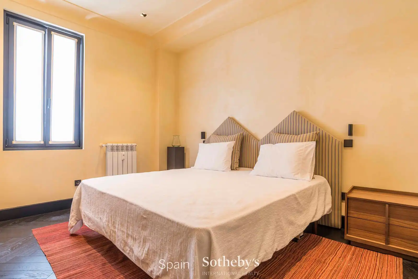 Dormitori de Apartament en venda en Madrid amb Aire condicionat i Calefacció