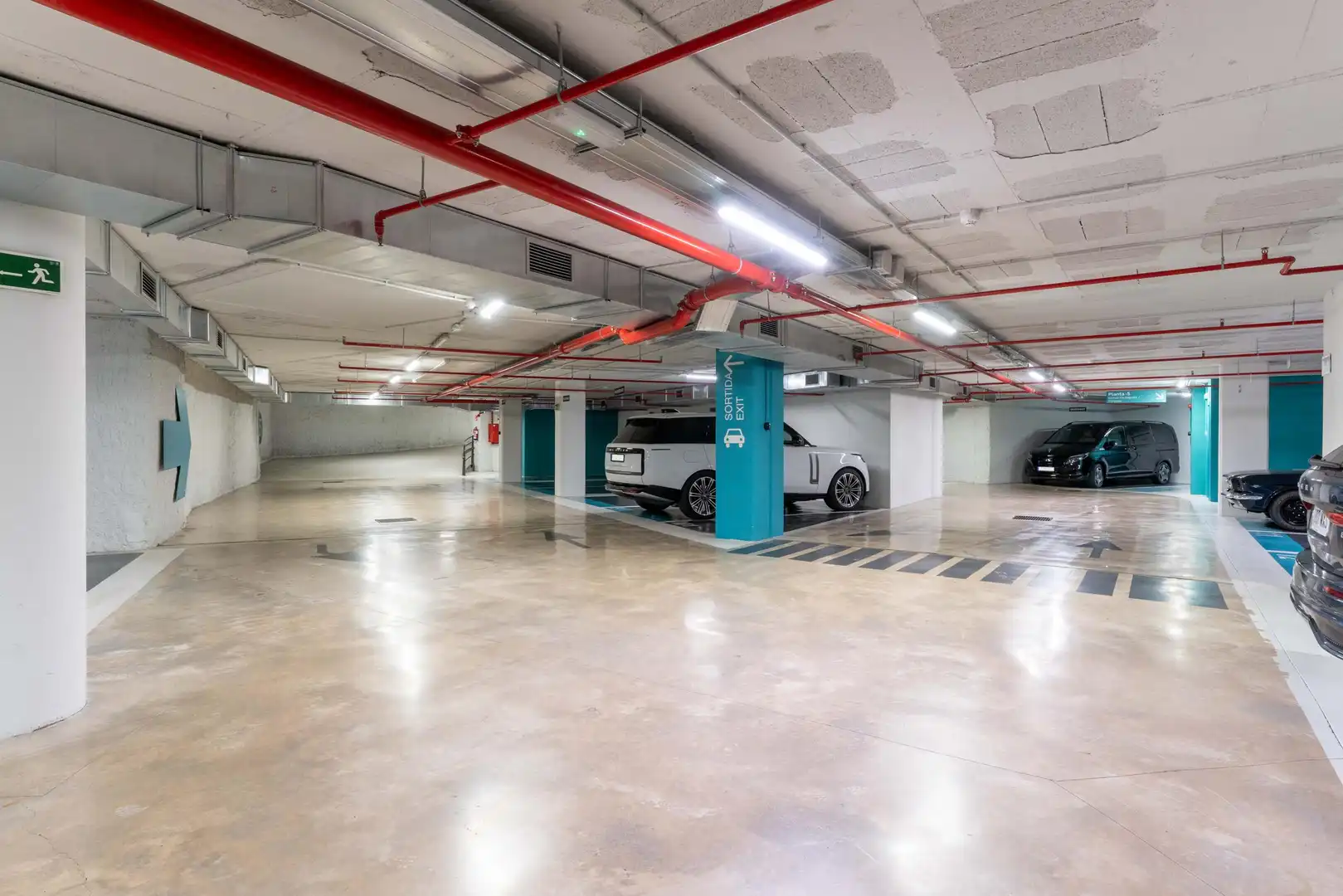 Garaje de alquiler en CALLE VIA AUGUSTA, Sarrià