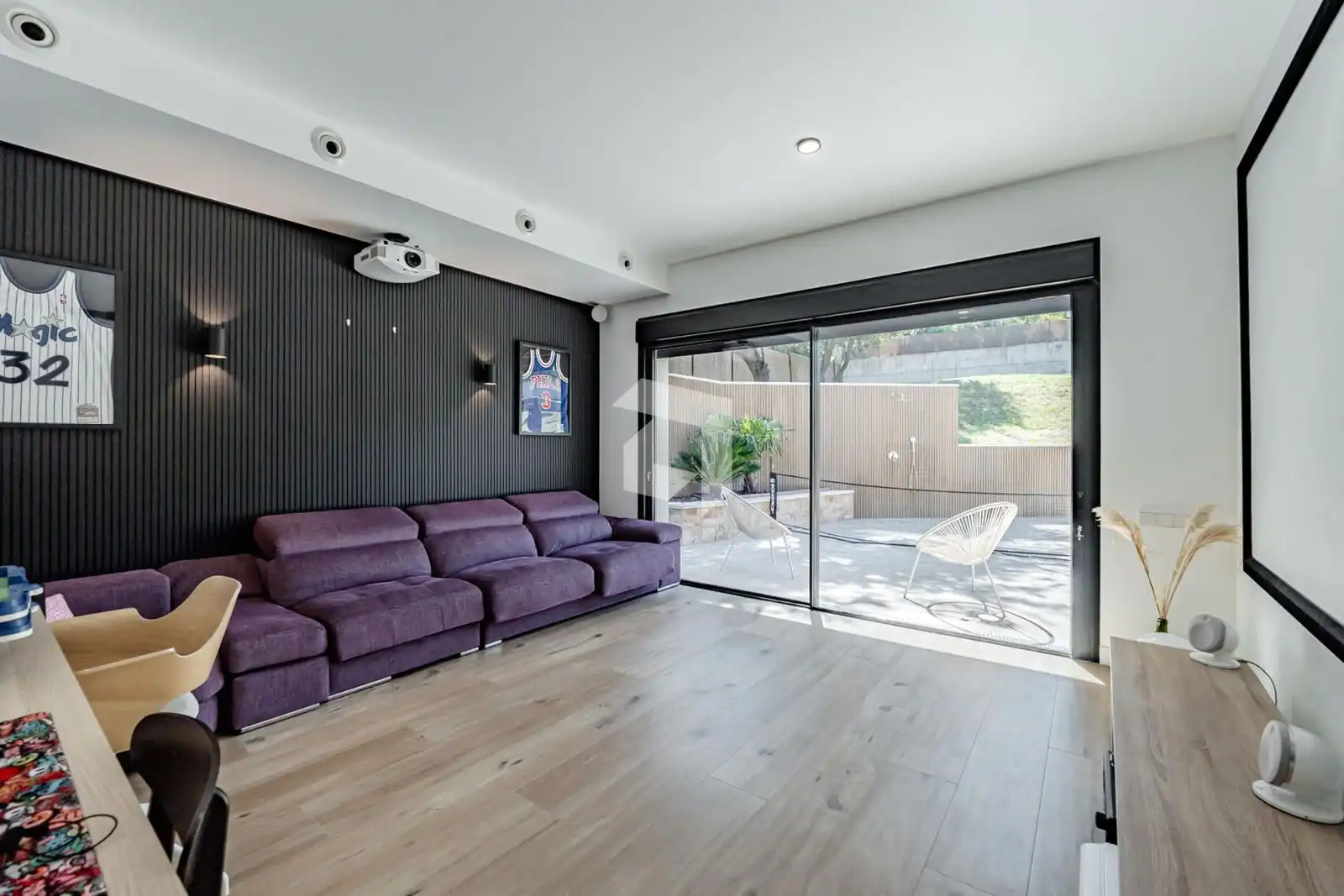Living room of Houses for sale in Pozuelo de Alarcón  with Air Conditioner, Heating and Terrace