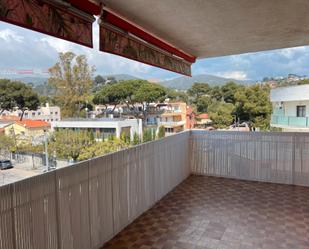 Exterior view of Apartment for sale in Castelldefels  with Terrace, Storage room and Community pool