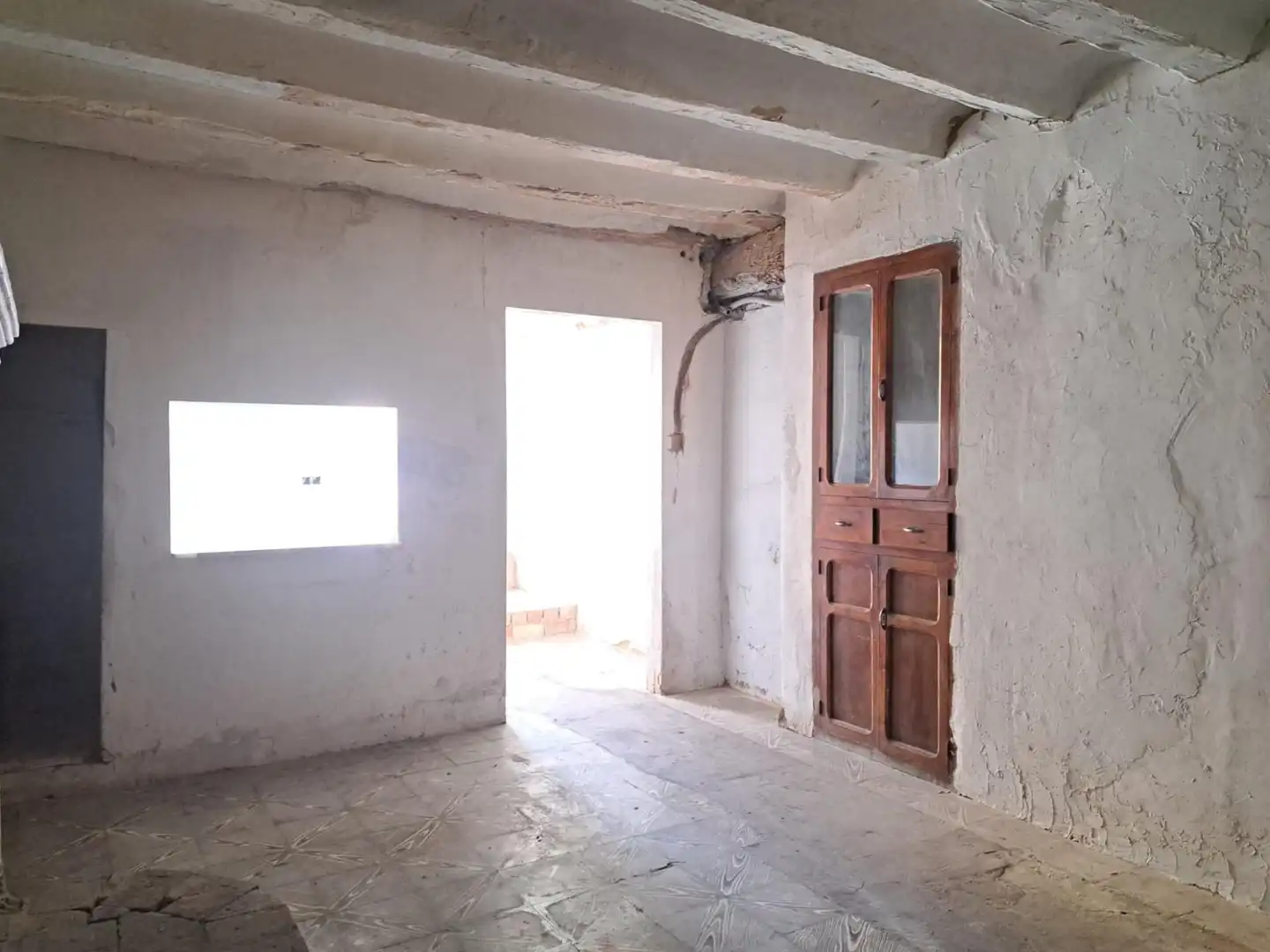 Houses for sale in Requena  with Terrace and Storage room