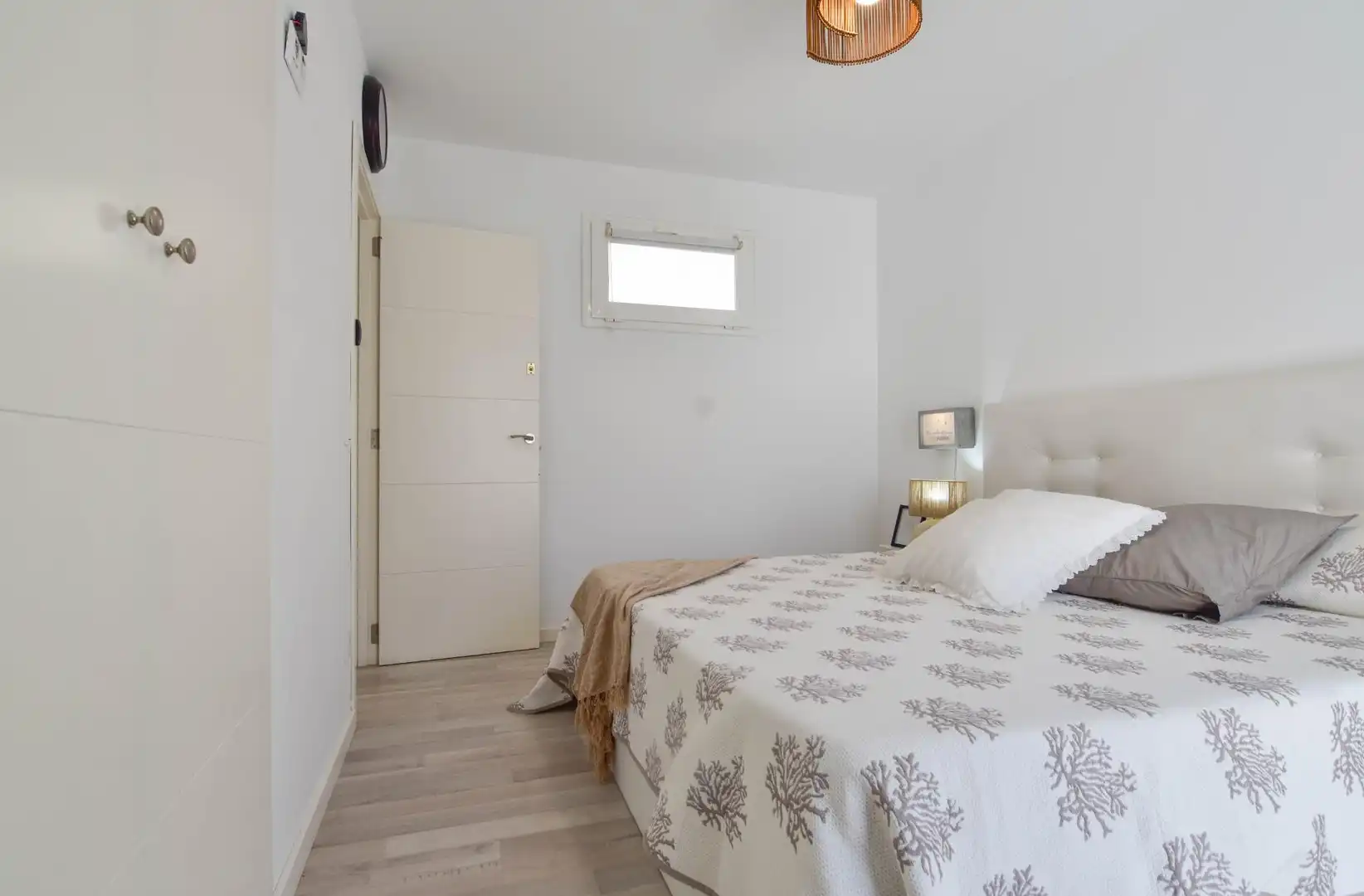 Dormitori de Dúplex de lloguer en Valencia amb Aire condicionat, Calefacció i Moblat
