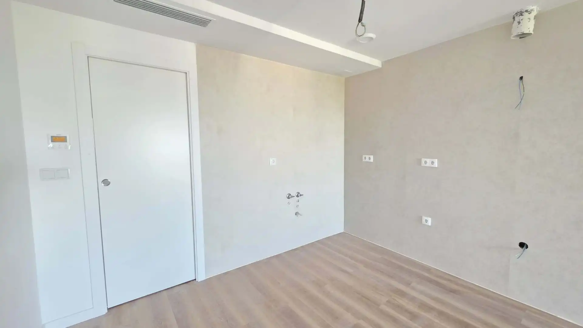 Appartamento con terrazza in vendita a Calle Juanito Valderrama, imagen 3