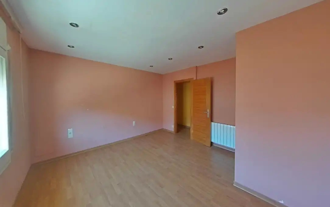 Detached homes for sale in Olot  with Balcony