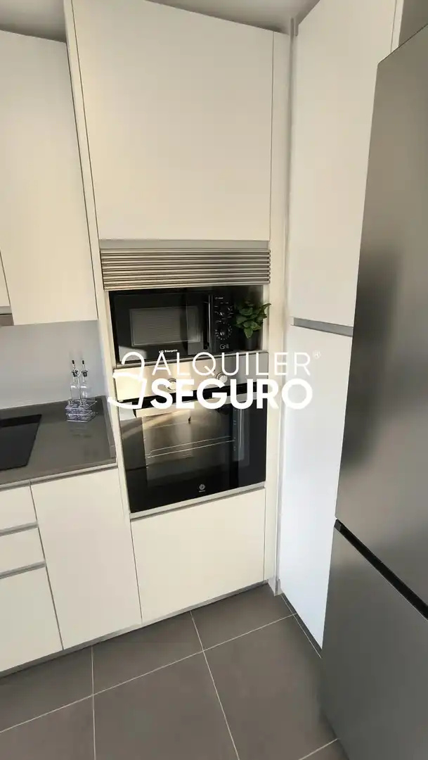 Cocina de Piso de alquiler en Sevilla con Aire acondicionado, Trastero y Piscina
