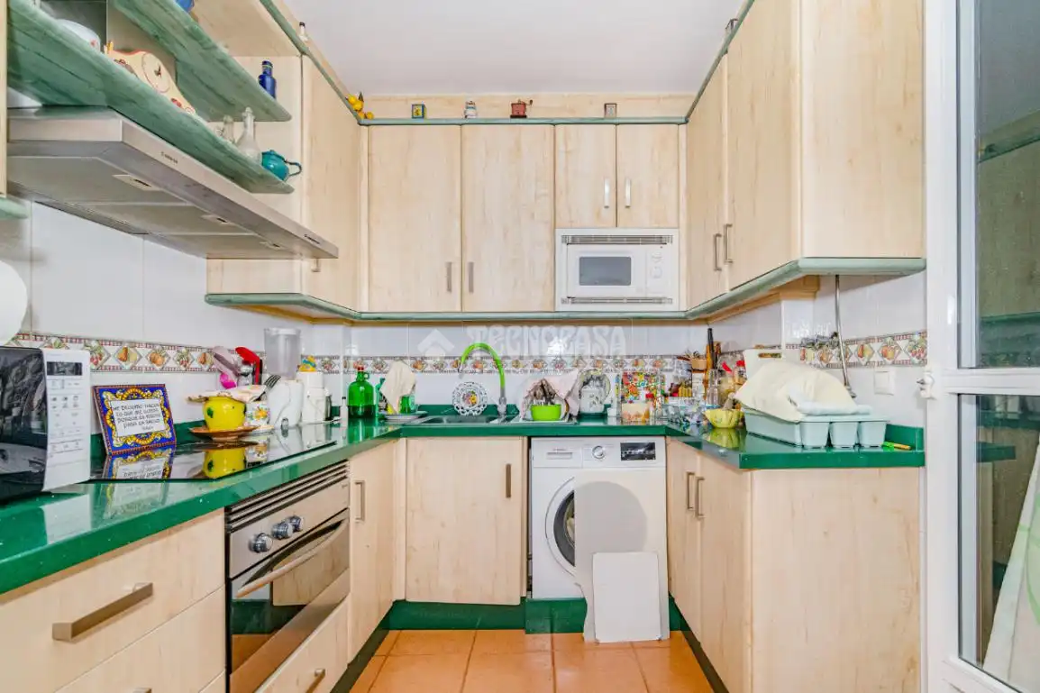 Kitchen of Flat for sale in Lucena  with Air Conditioner, Heating and Furnished