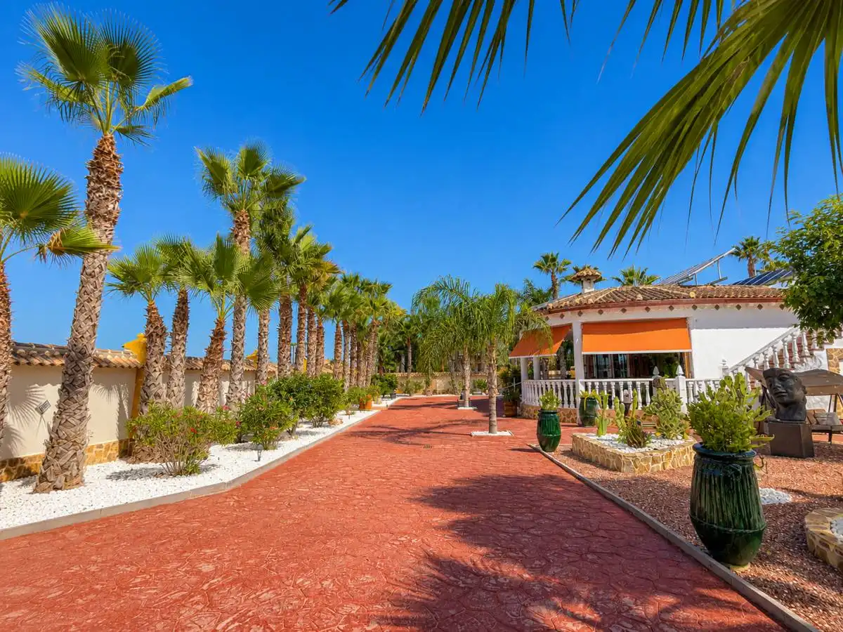 Detached house with pool for sale in Cam. de los Abadia, imagen 7