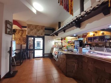 Local comercial en venta en Calle Luzarra