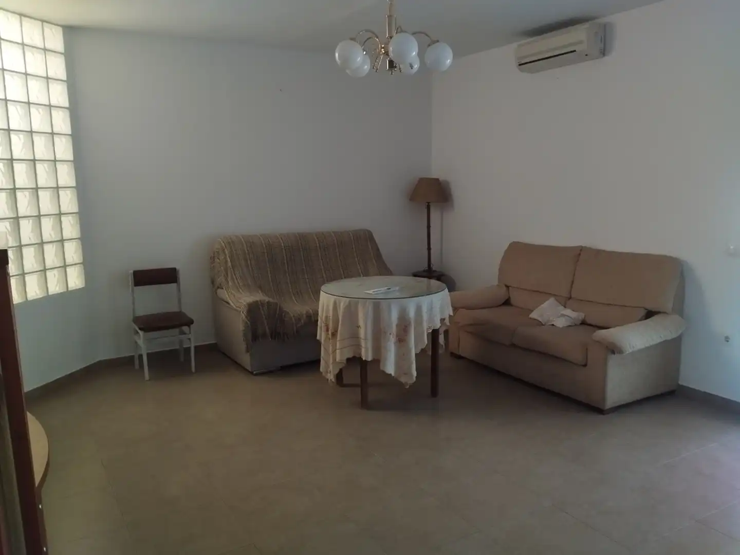Sala de estar de Casa o chalet en venta en La Albuera con Jardín privado, Trastero y Amueblado