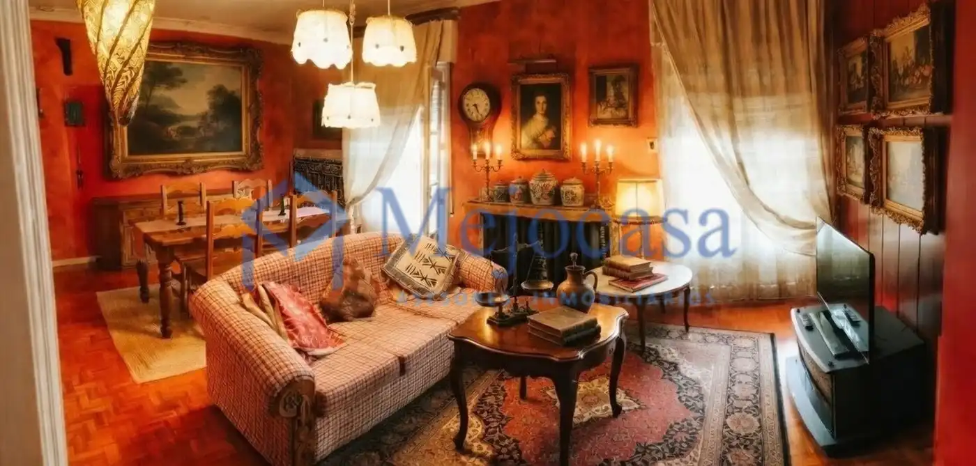 Flat with terrace for sale in Calle de la Virgen de la Fuencisla
